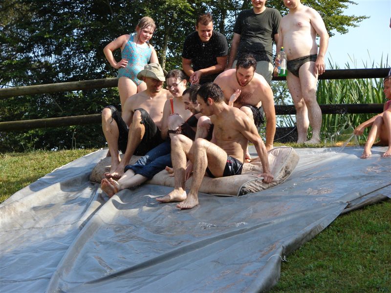 ... und es wurde beim 12. Burgwitzer Teichfest wieder gerodelt auf dem Teichberg.