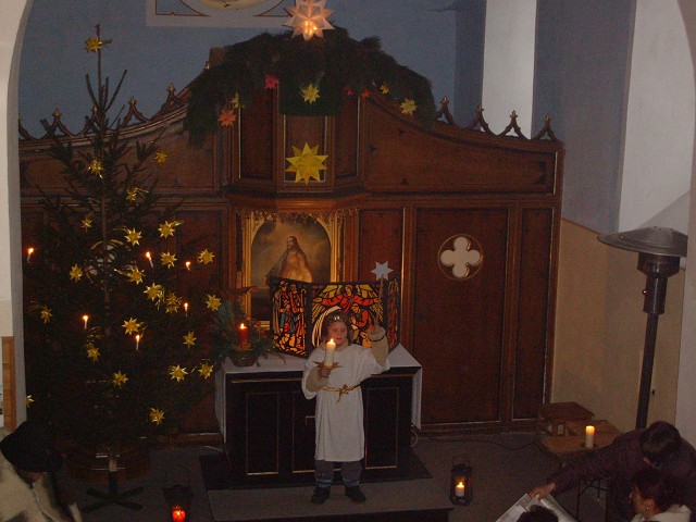 Der Altar der Burgwitzer Kirche beim Krippenspiel 2007. Aufgenommen von Rico Krause am 24.12.2007.
