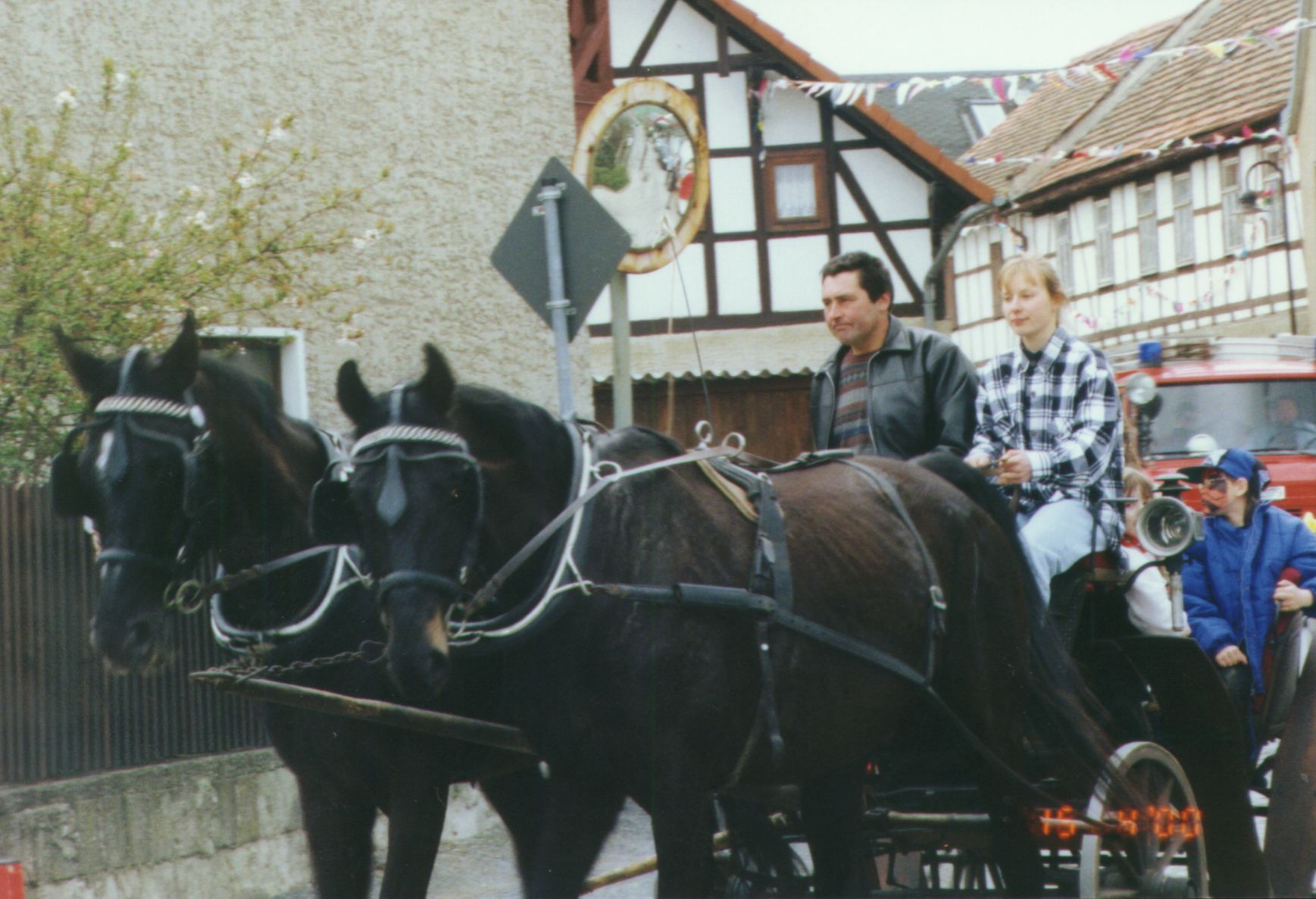 Kutschfahrten erfreuten sich großer Beliebtheit. Aber auch die Ausfahrten mit der Freiwilligen Feuerwehr waren stets gefragt.